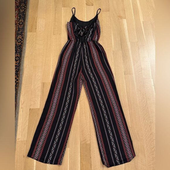 Dynamite Black and Red Jumpsuit with Flowing Silhouette - Picture 5 of 7